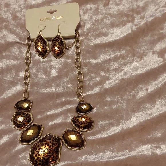 Jewerly - Picture 3 of 3